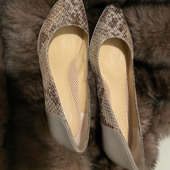 Brand new by Anti Gravity-Easy Spirit snake skin style heels - Picture 2 of 4